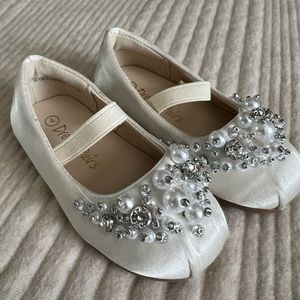 Size 4 toddler dress shoes (new)